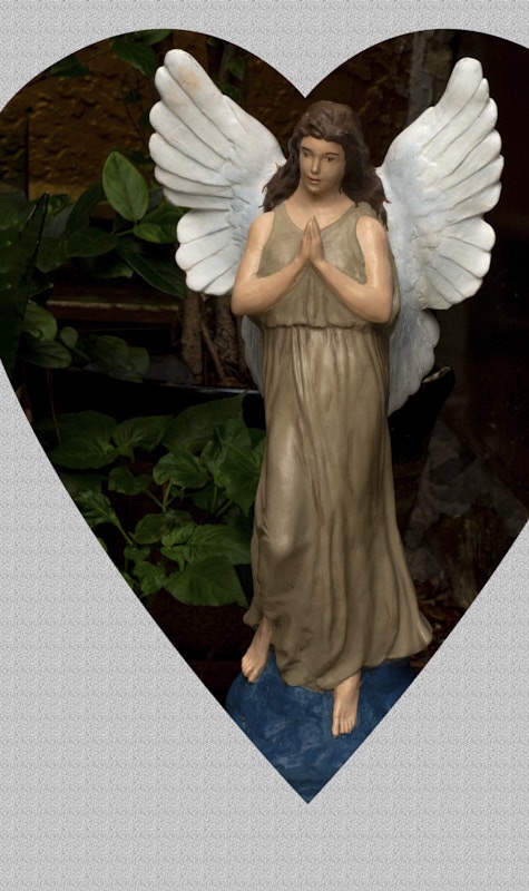 Margaret-A-Angel-at-the-door-with-heart.jpg